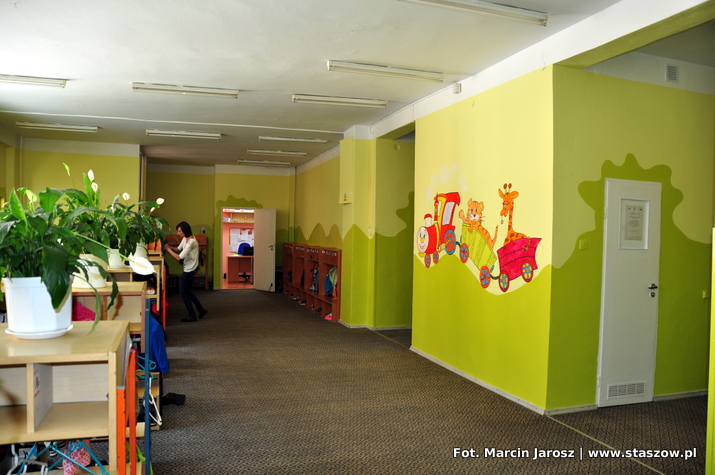 na zdjęciu wyremontowane korytarze przedszkolne