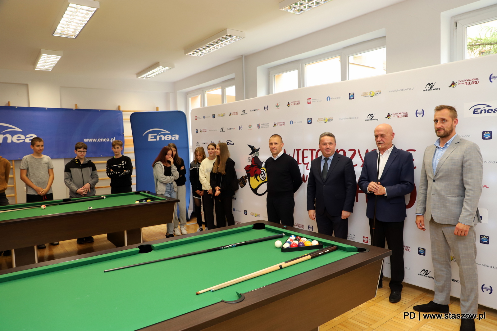Mistrz świata w trikach bilardowych odwiedził Staszów